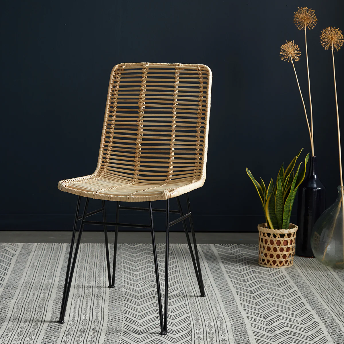 Chaise en rotin et métal
