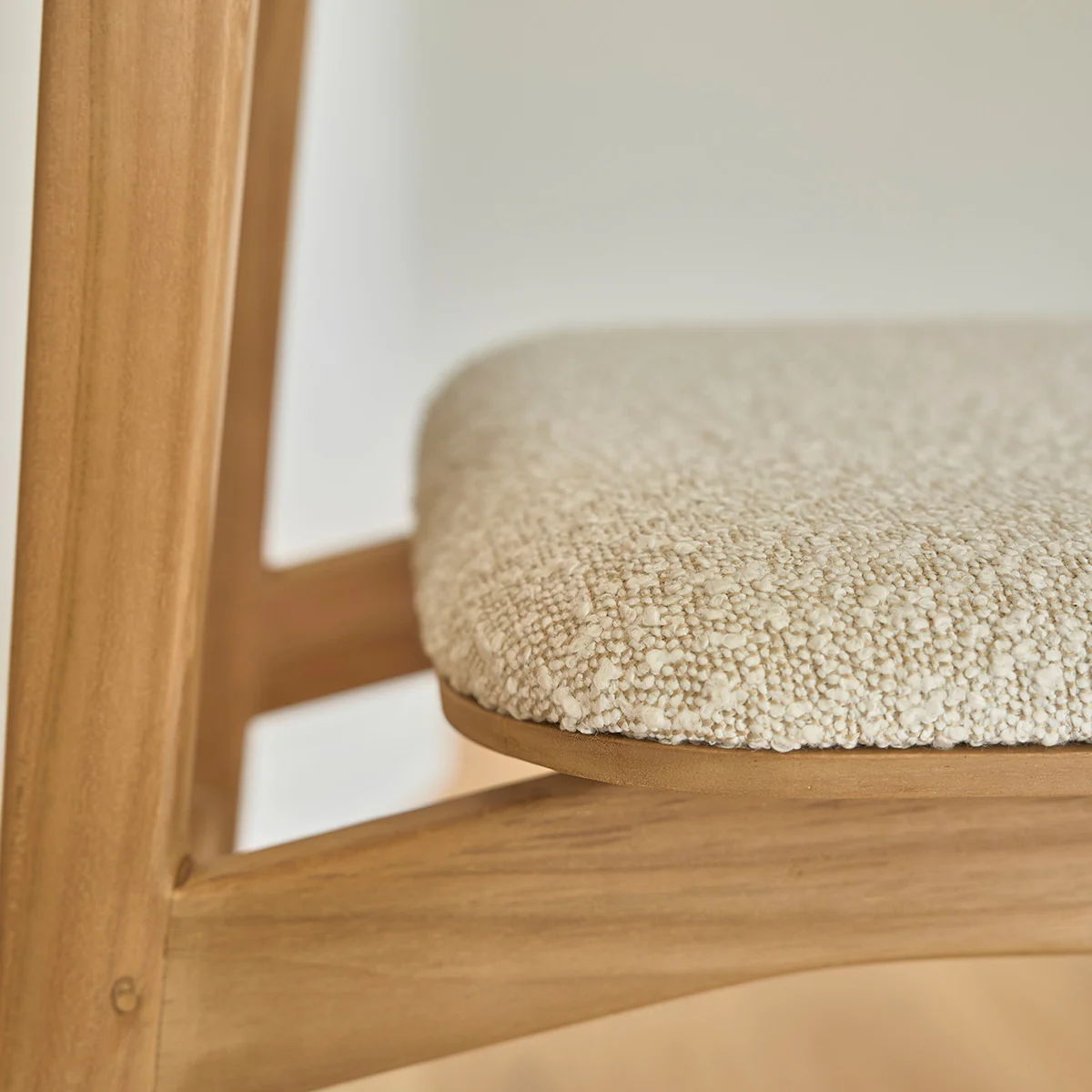 Chaise en teck massif assise bouclette - Image 6