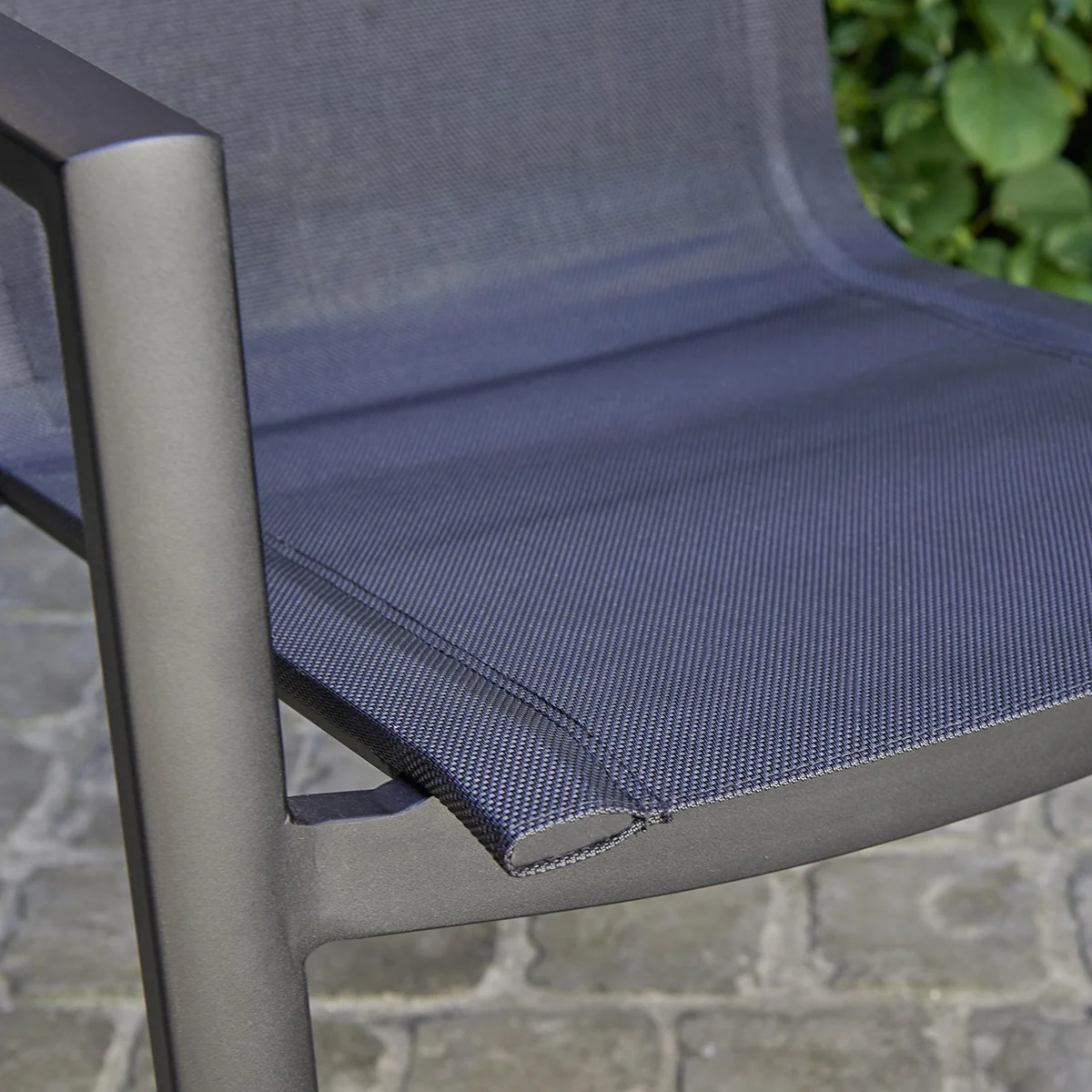 Fauteuil de jardin en aluminium et textilène gris - Image 4