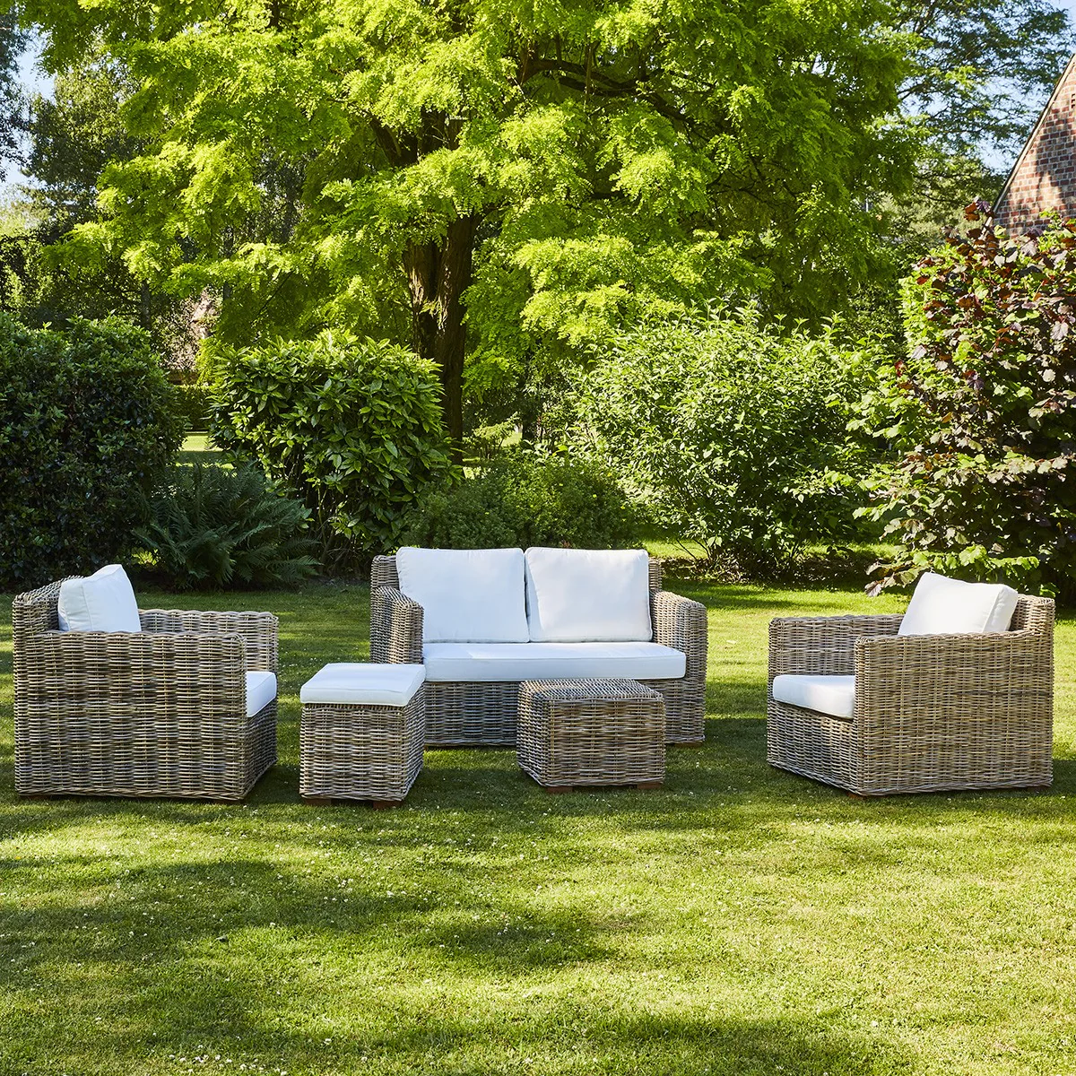 Fauteuil de jardin en kubu naturel avec pouf - Image 7