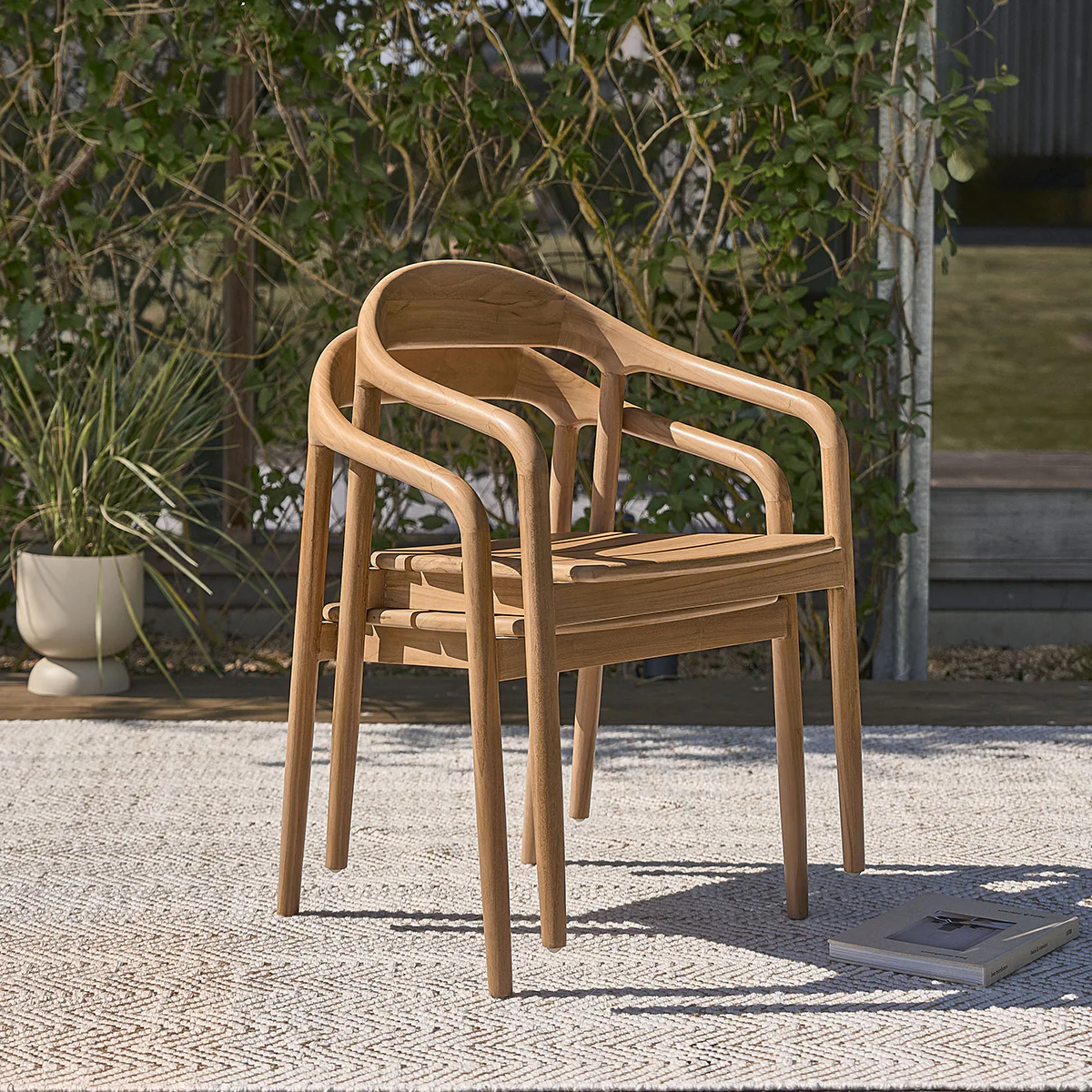 Fauteuil de jardin en teck massif avec coussin grège - Image 8