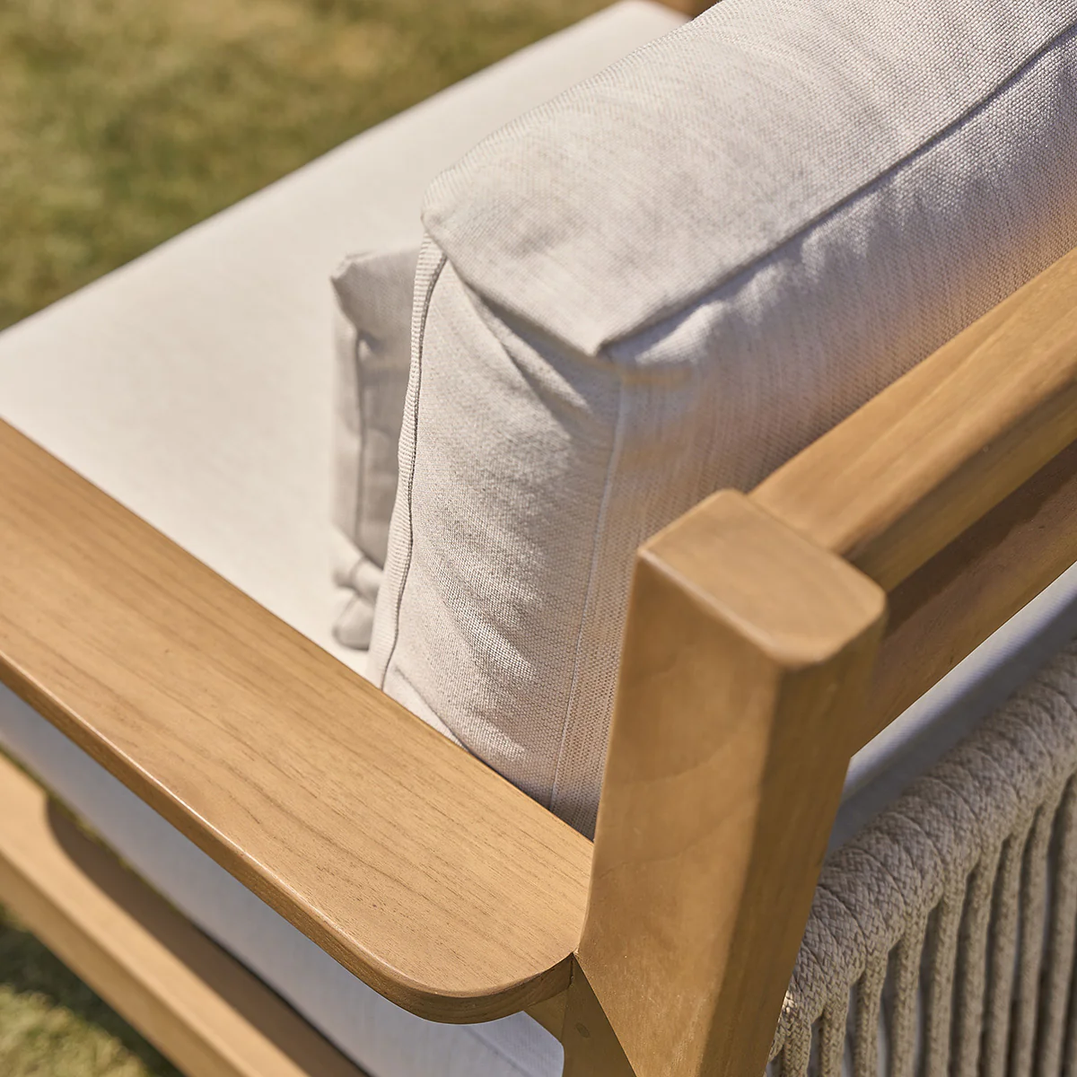 Fauteuil de jardin en teck massif avec coussins - Image 4