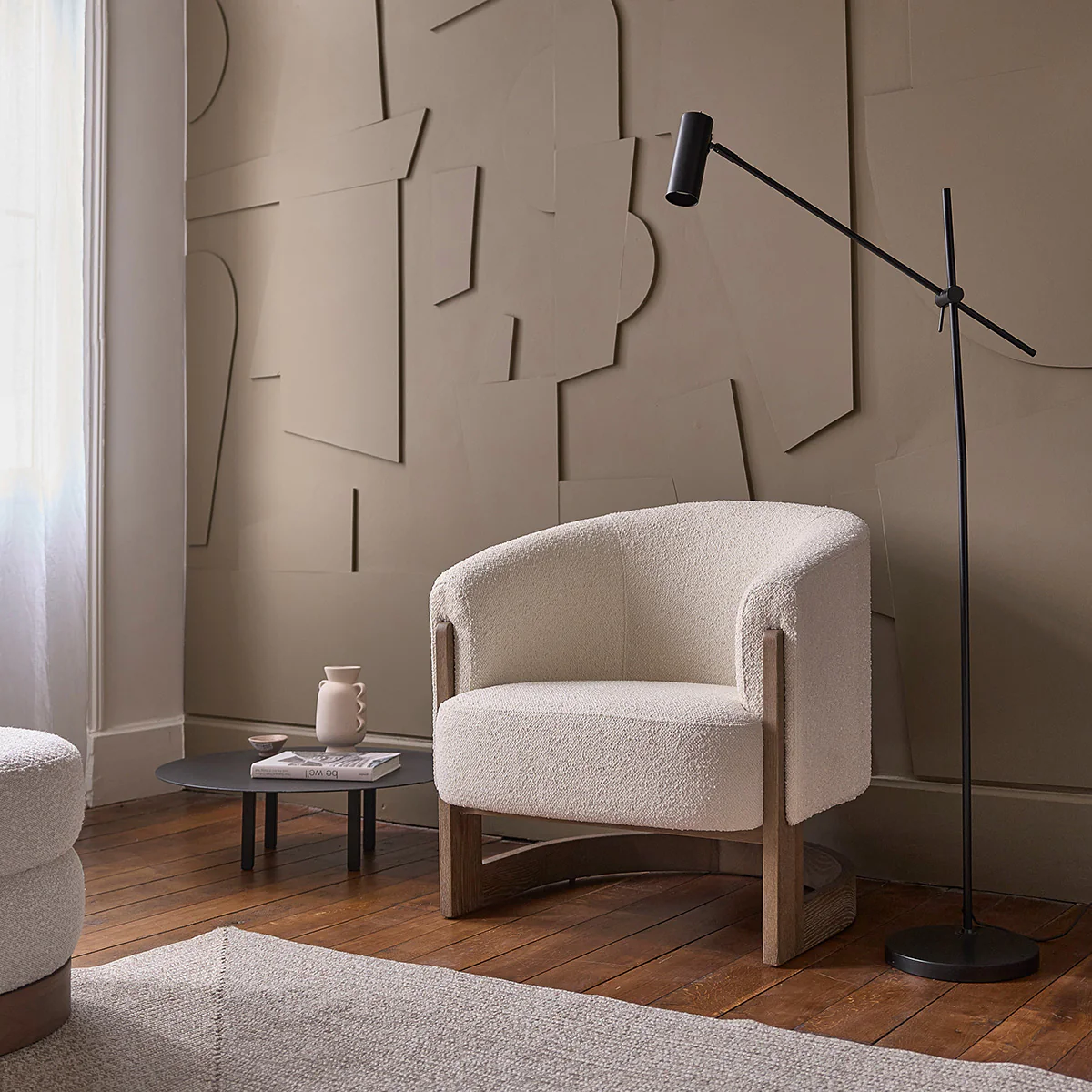 Fauteuil en chêne massif et tissu bouclette écrue