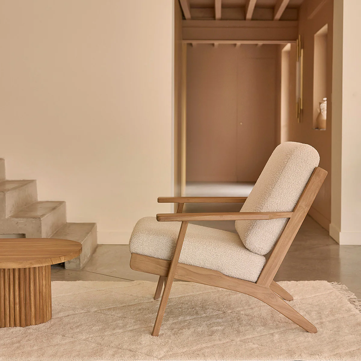 Fauteuil en teck massif et tissu bouclette - Image 3