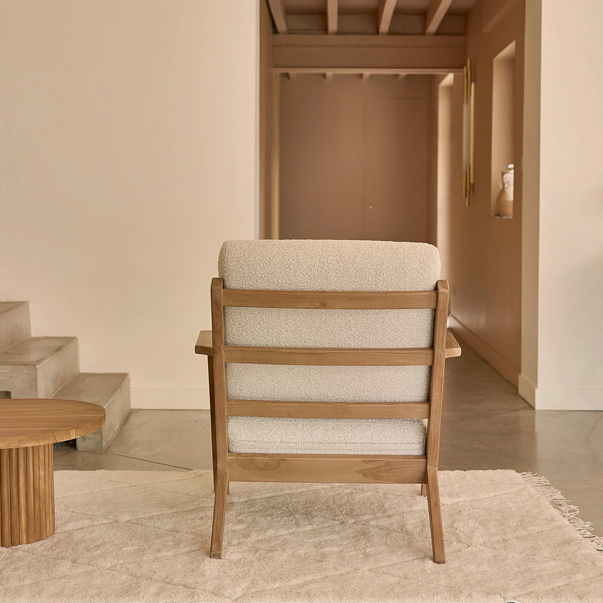 Fauteuil en teck massif et tissu bouclette - Image 4