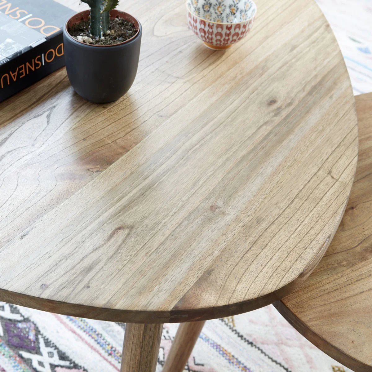 Lot de 2 tables basses en mindi massif - Image 4