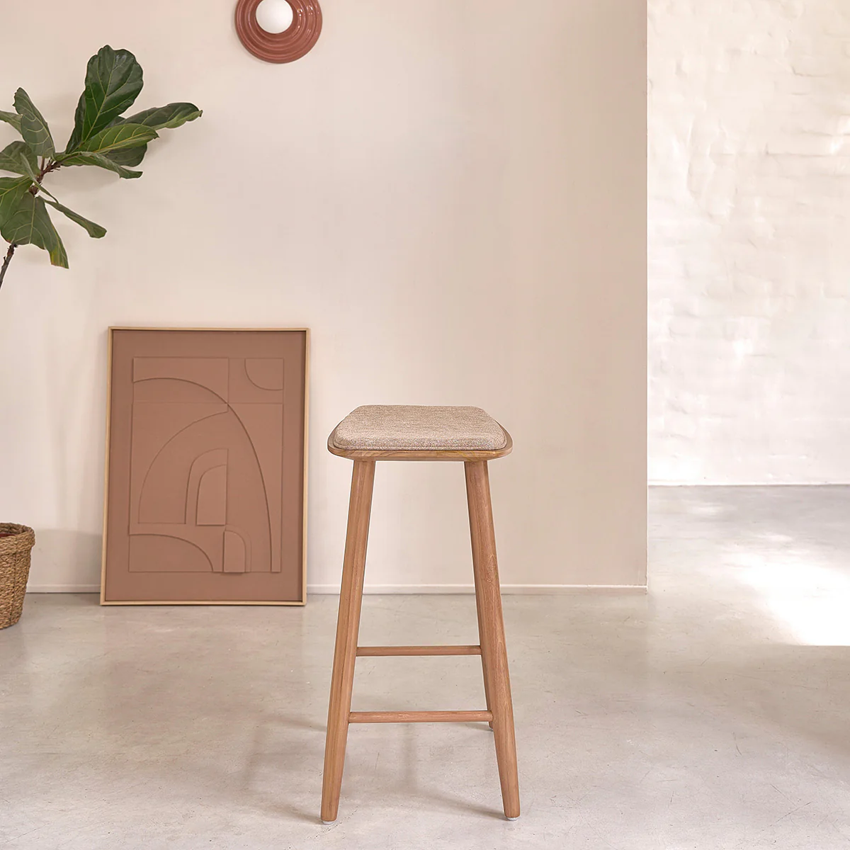 Lot de 2 tabourets de bar en teck massif et velours grège 65 cm - Image 3