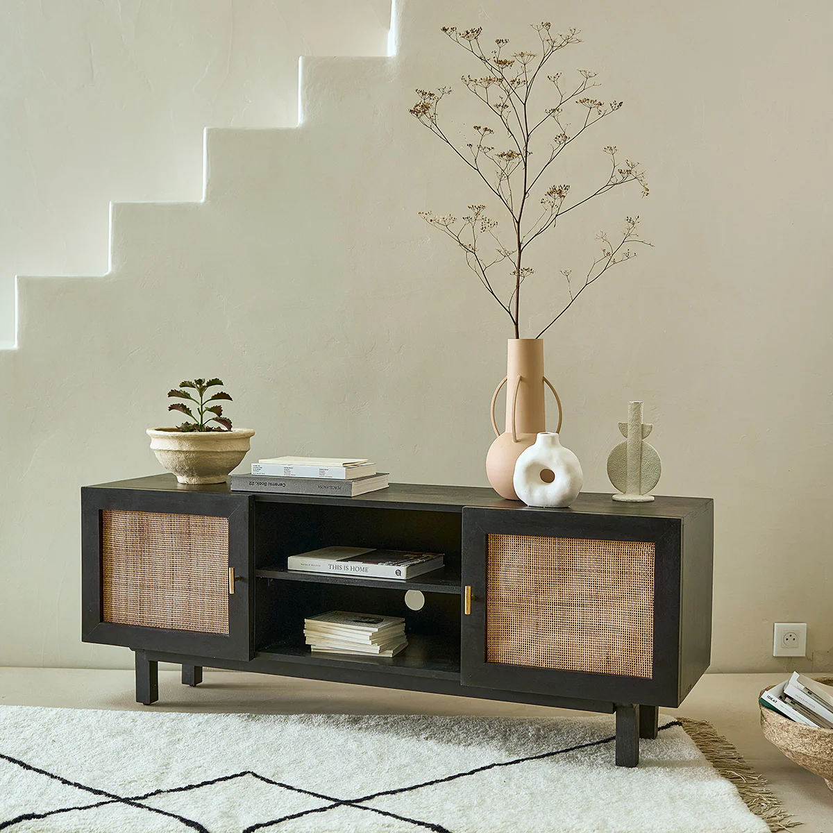 Meuble TV en manguier massif noir et cannage 140 cm - Image 3