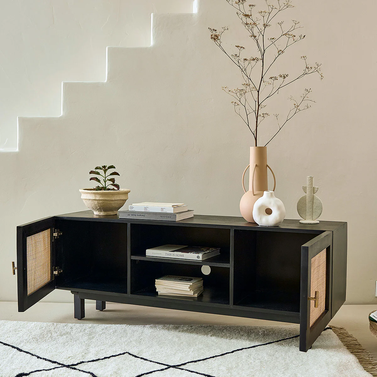 Meuble TV en manguier massif noir et cannage 140 cm - Image 4