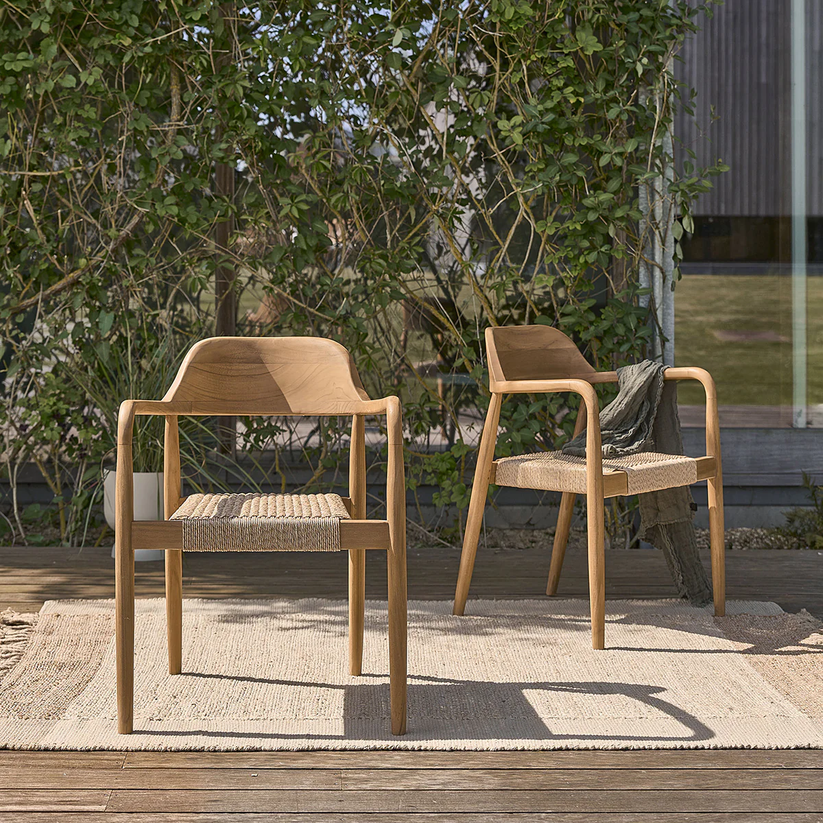 Salon de jardin en teck massif extensible 6/8 pers. - Image 4