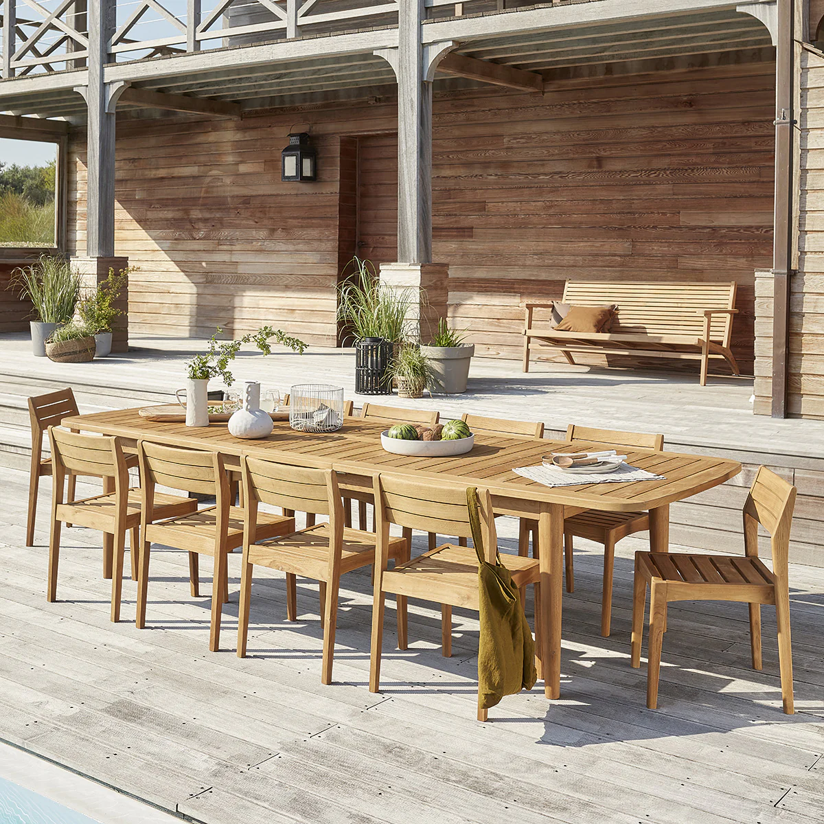 Salon de jardin en teck massif recyclé extensible 10/12 pers.