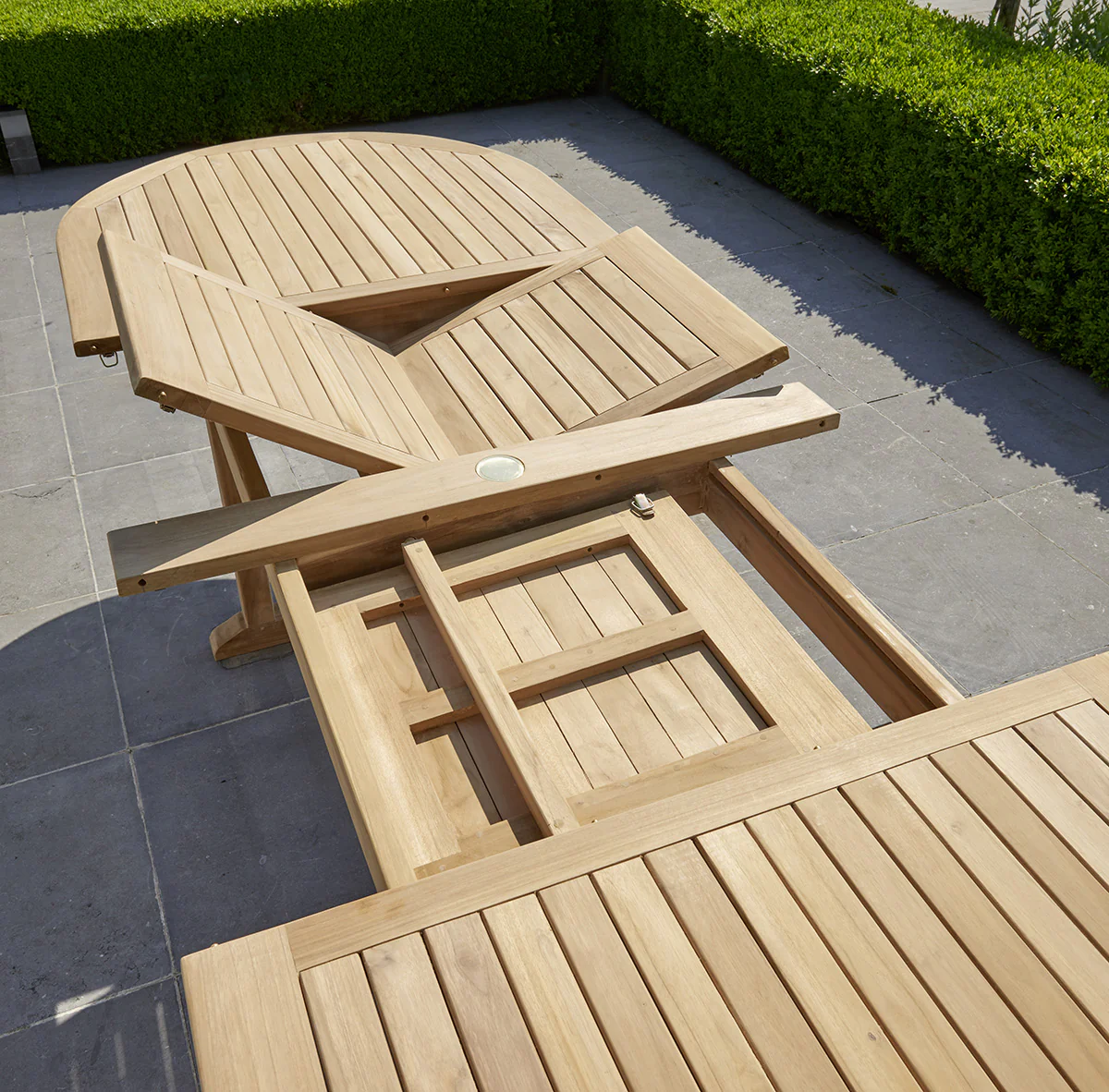 Salon de jardin en teck massif extensible 8/12 pers. - Image 4