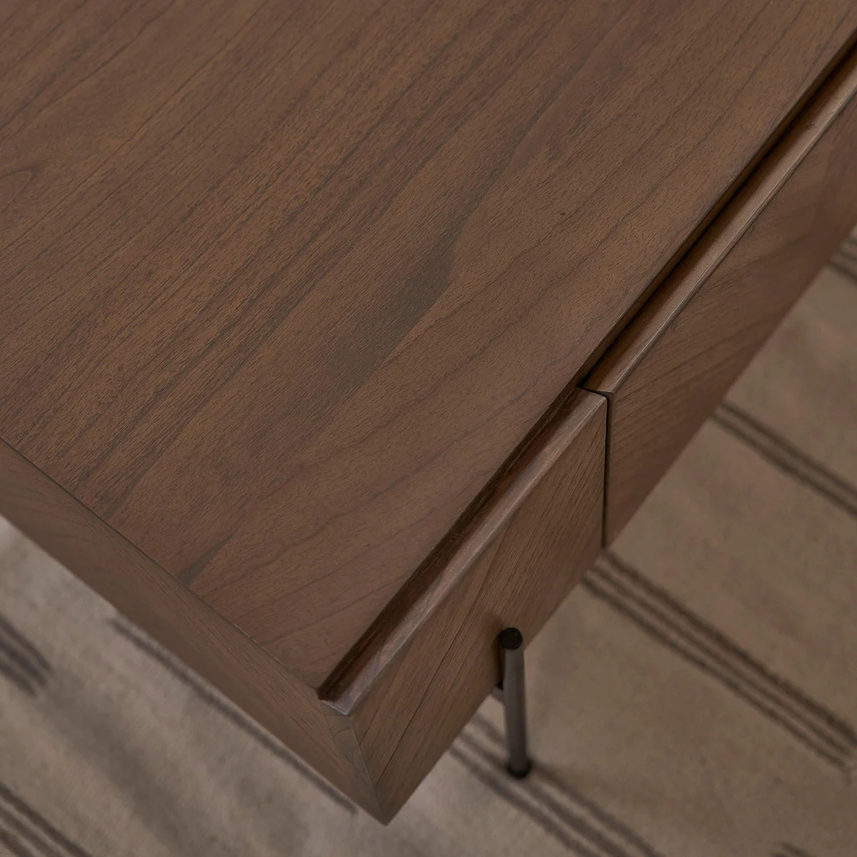Table basse en mindi massif et métal finition noyer 120 cm - Image 7