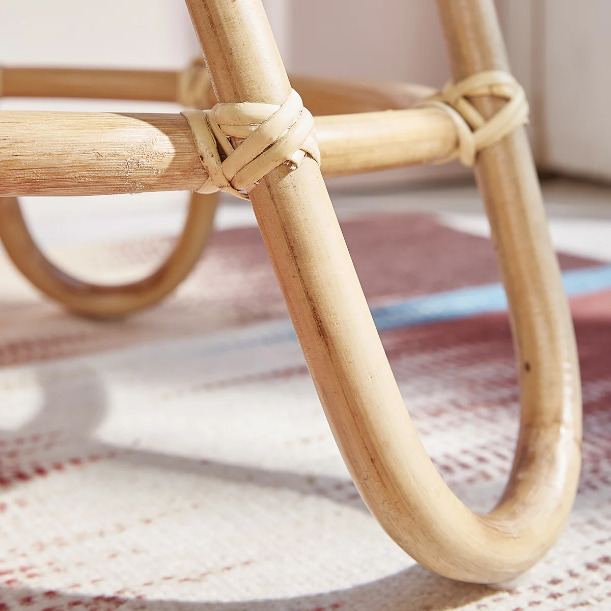 Table d'appoint en rotin naturel - Image 3