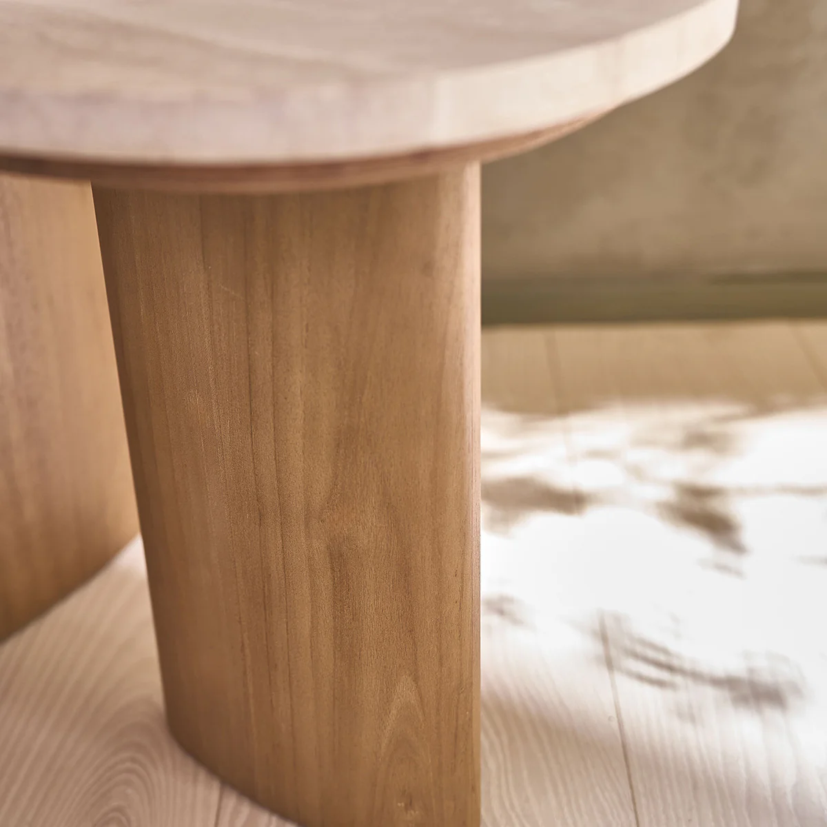 Table d'appoint en teck massif et marbre organique - Image 3