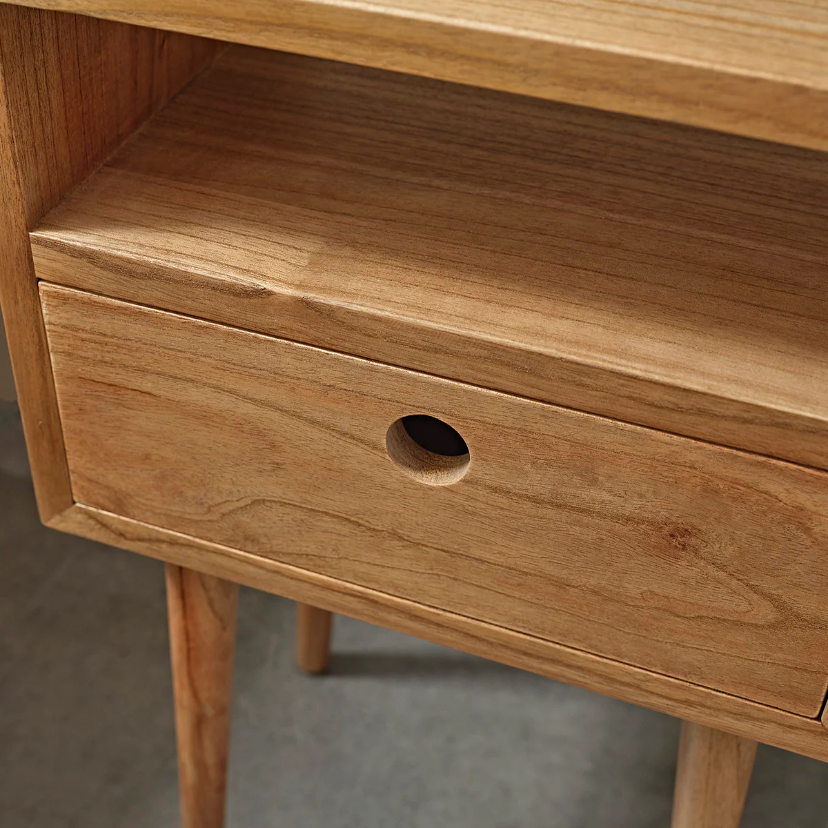 Table de chevet en mindi massif 65 cm - Image 4