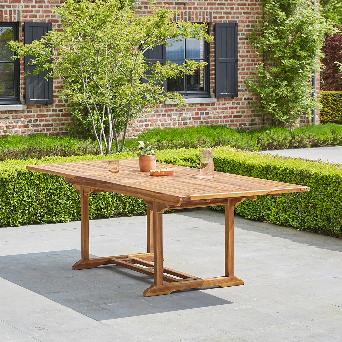 Table de jardin en teck huilé massif extensible 8/10 pers.