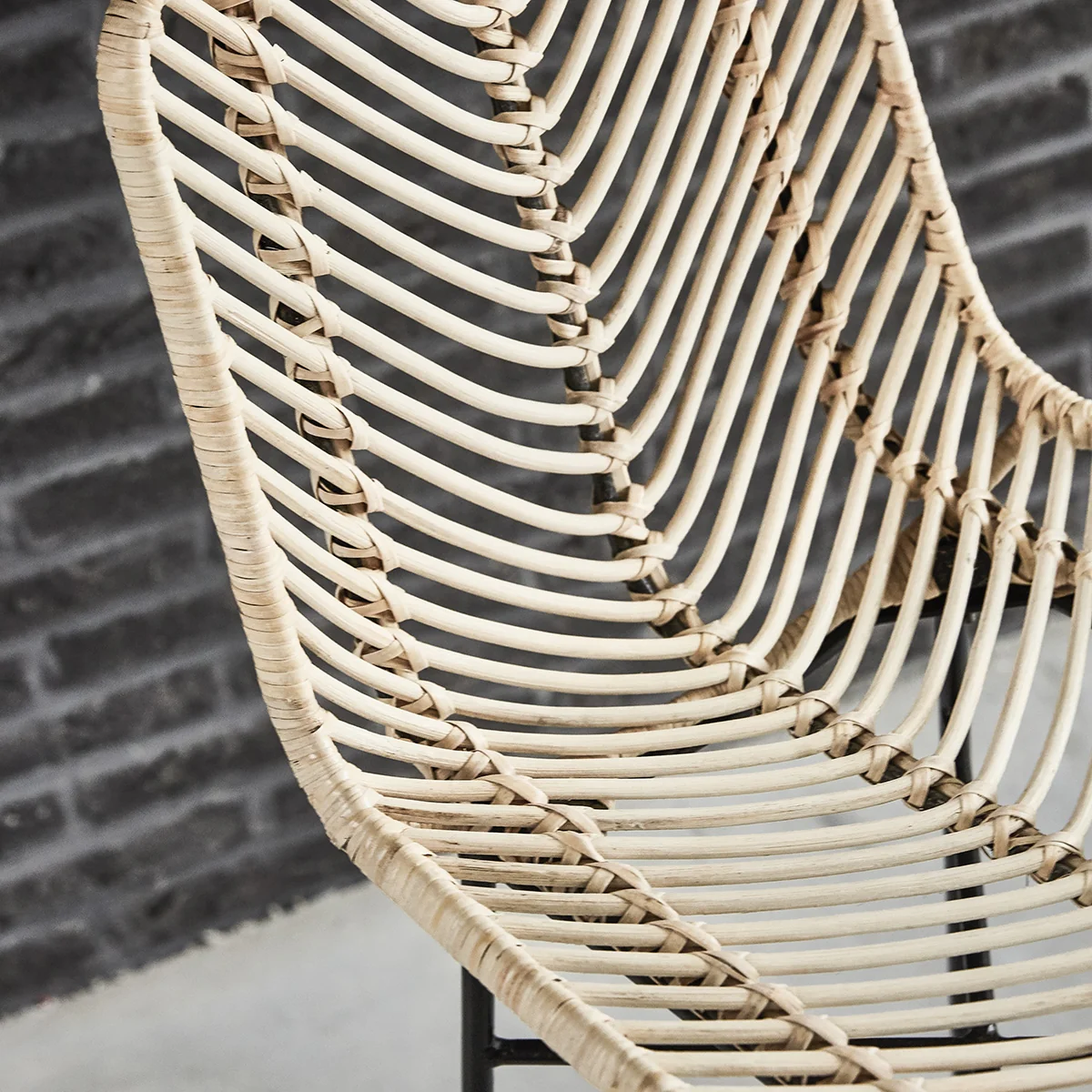 Tabouret de bar en rotin et métal - Image 3